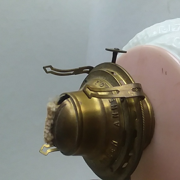 Antique Queen Anne No 2 Oil Lamp Scovill Mfg Co. - Picture 3 of 10